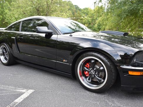 Used 2007 Ford Mustang GT Premium RWD image 25