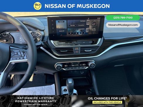 New 2025 Nissan Altima 2.5 SR w/ SR Premium Package image 19