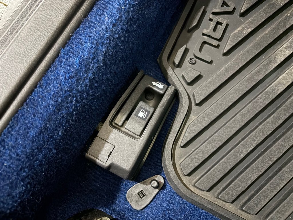 Used 2004 Subaru Impreza WRX STI AWD/4WD image 38