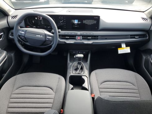 New 2025 Kia K4 EX image 15