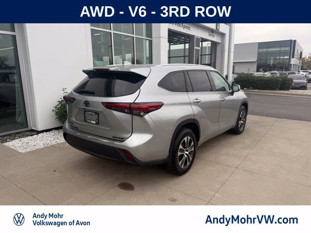 Used 2021 Toyota Highlander XLE AWD/4WD image 6