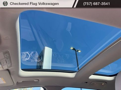 Used 2021 Mercedes-Benz GLC 300 4MATIC image 20