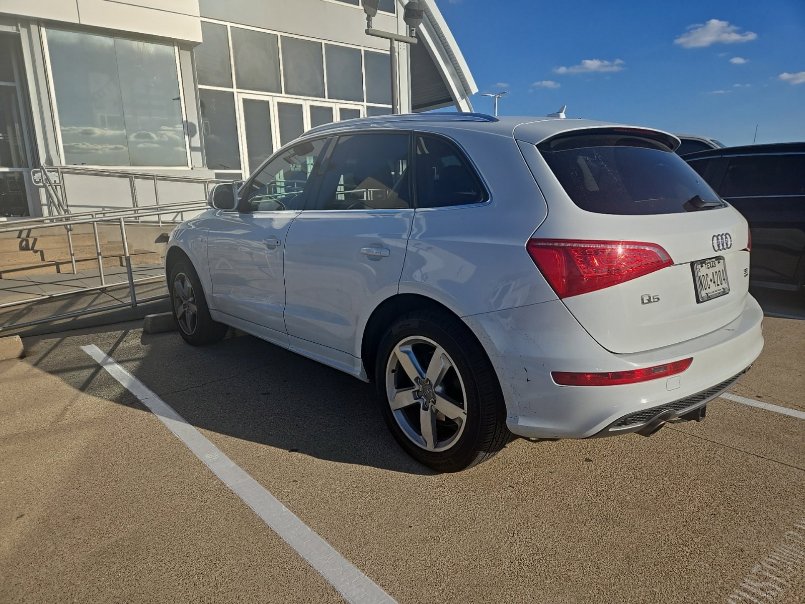 Used 2012 Audi Q5 3.2 Premium Plus w/ Audi MMI Navigation Plus Pkg AWD/4WD image 10