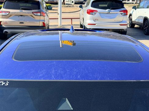 Used 2018 Honda Civic EX-L image 5