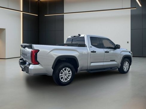 Used 2022 Toyota Tundra SR5 w/ SR5 Convenience Package RWD image 6