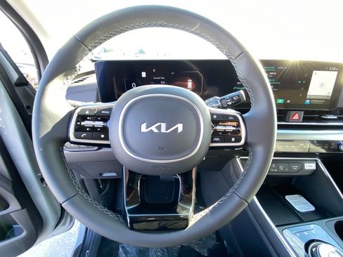 New 2026 Kia Carnival SX image 17