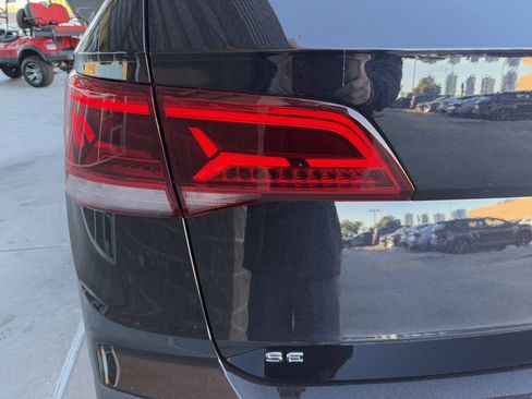 Used 2024 Volkswagen Taos SE w/ Panoramic Sunroof Package image 14