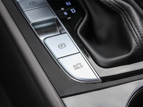 Used 2022 Hyundai Elantra SEL w/ Convenience Package image 34