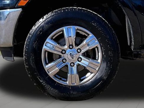 Used 2022 Ford Ranger XLT w/ Equipment Group 301A Mid AWD/4WD image 9