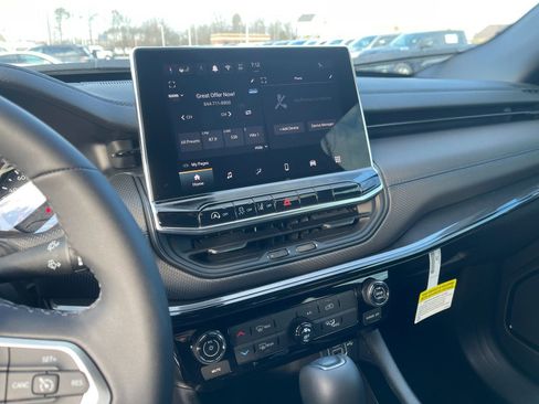 New 2026 Jeep Compass Latitude image 19