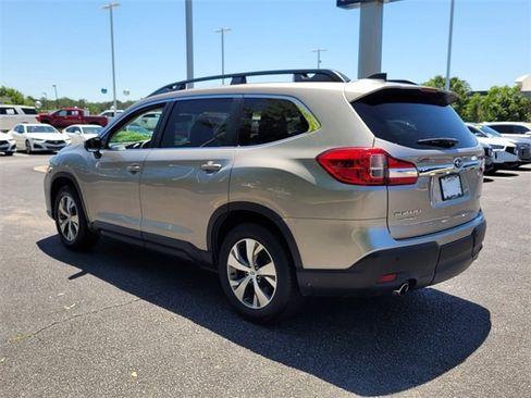 Used 2020 Subaru Ascent Premium w/ Convenience Package image 9