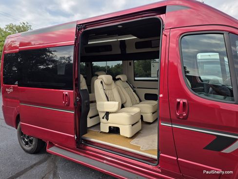 Used 2023 RAM ProMaster 2500 w/ Premium Convenience Group (B) FWD image 7