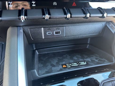 Used 2025 Chevrolet Colorado ZR2 w/ Technology Package image 6