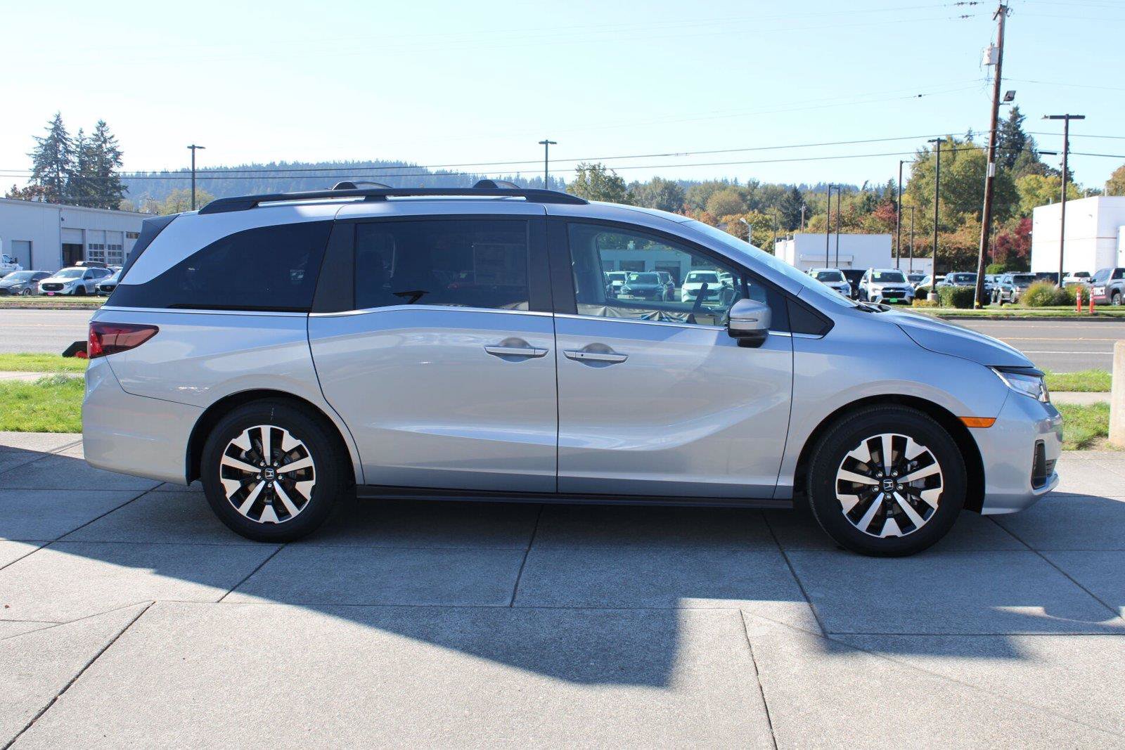New 2026 Honda Odyssey EX-L image 6