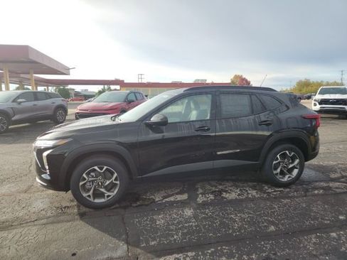 New 2026 Chevrolet Trax LT w/ Driver Confidence Package image 20