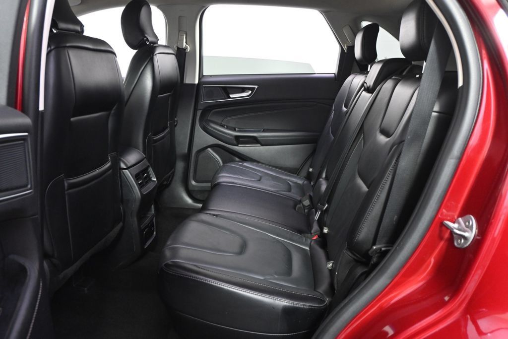 Used 2019 Ford Edge Titanium FWD image 21
