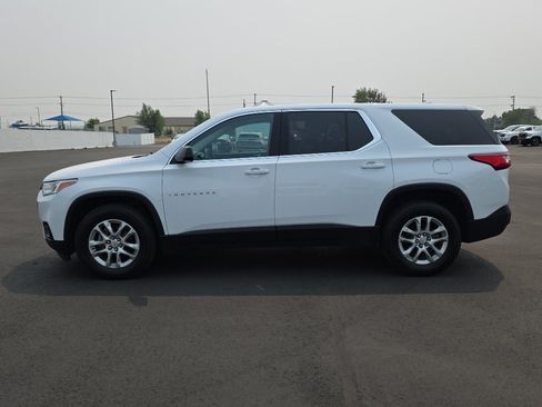 Used 2019 Chevrolet Traverse LS AWD/4WD image 4
