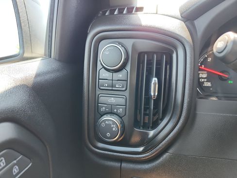 Used 2026 Chevrolet Silverado 1500 Custom w/ Rally Edition AWD/4WD image 18