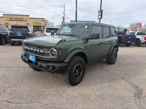Used 2022 Ford Bronco Black Diamond image 7