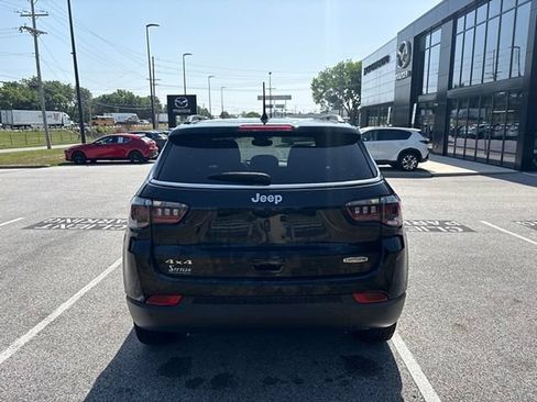 Used 2023 Jeep Compass Latitude AWD/4WD image 7