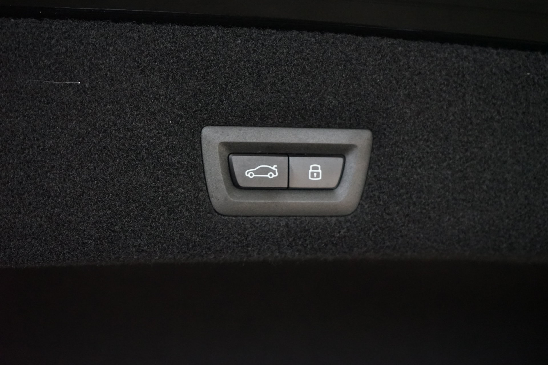 Used 2026 BMW 740i RWD image 21