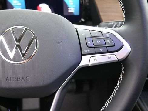 New 2026 Volkswagen Atlas SE image 2