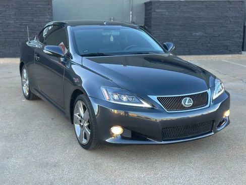 Used 2010 Lexus IS 250C image 3