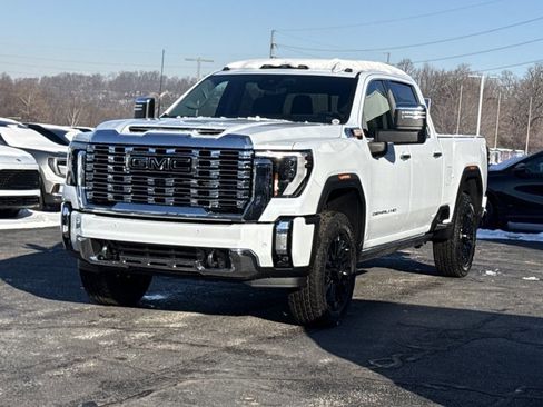 New 2026 GMC Sierra 2500 Denali w/ Denali Reserve Package image 11