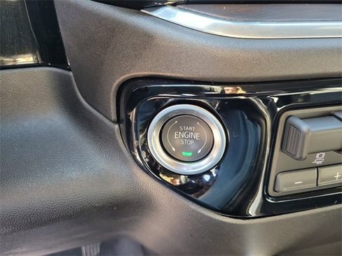 Used 2025 GMC Sierra 2500 SLT w/ SLT Premium Package image 29