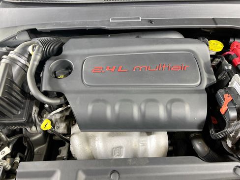 Used 2020 Jeep Compass Latitude w/ Cold Weather Group image 28