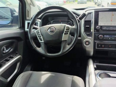 Used 2021 Nissan Titan SV w/ SV Convenience Package RWD image 21