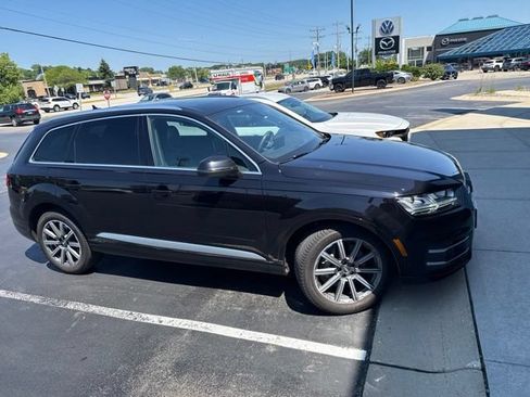 Used 2019 Audi Q7 3.0T Prestige w/ Prestige Package AWD/4WD image 3