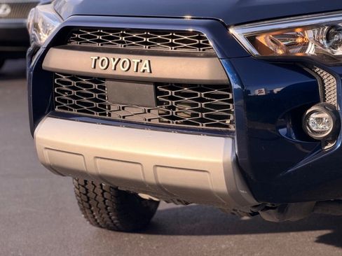 Certified 2022 Toyota 4Runner TRD Off-Road Premium w/ Moonroof Package AWD/4WD image 8