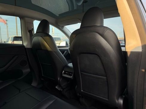 Used 2023 Tesla Model Y Long Range image 16