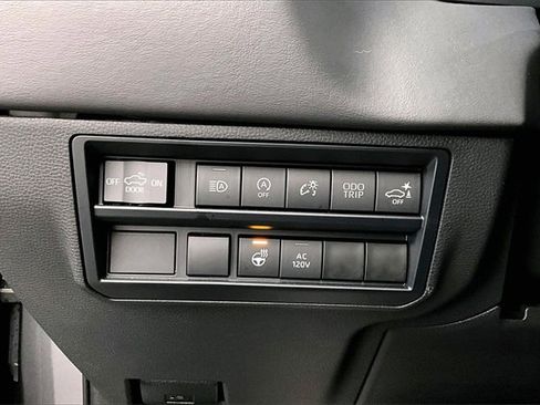 Used 2024 Toyota Tundra Platinum image 37