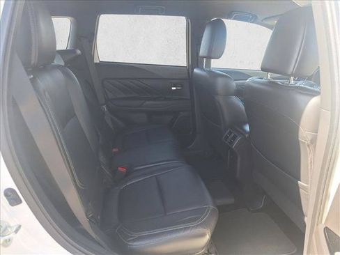 Used 2019 Mitsubishi Outlander SEL AWD/4WD image 17
