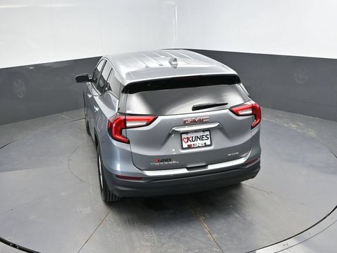 Used 2024 GMC Terrain SLE AWD/4WD image 29