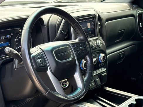 Used 2022 GMC Sierra 1500 Denali w/ Denali Premium Package image 18