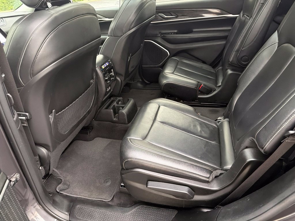 Used 2022 Jeep Grand Cherokee L Limited AWD/4WD image 44