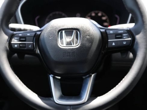 Used 2025 Honda Pilot Touring image 19