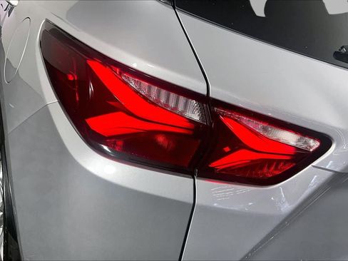 Used 2020 Chevrolet Blazer LT FWD image 26