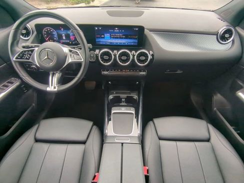 Used 2025 Mercedes-Benz GLA 250 image 17