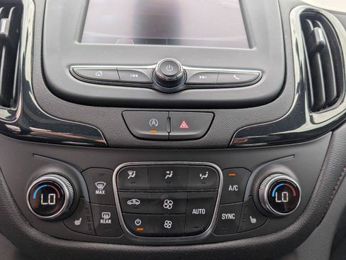 Used 2024 Chevrolet Equinox RS AWD/4WD image 16
