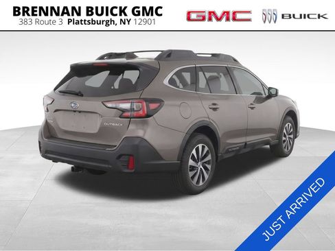 Used 2021 Subaru Outback Premium AWD/4WD image 5