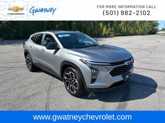 Used 2024 Chevrolet Trax RS w/ Sunroof Package FWD image 3