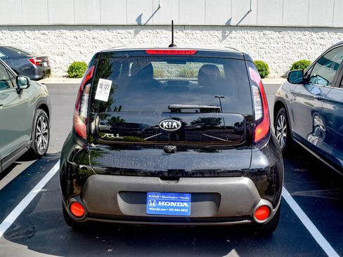 Used 2016 Kia Soul w/ Convenience Package FWD image 6