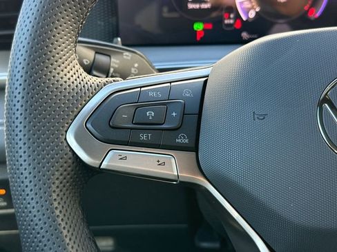 New 2026 Volkswagen Tiguan SE R-Line image 37