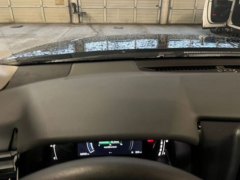 Used 2025 Toyota Camry LE image 33