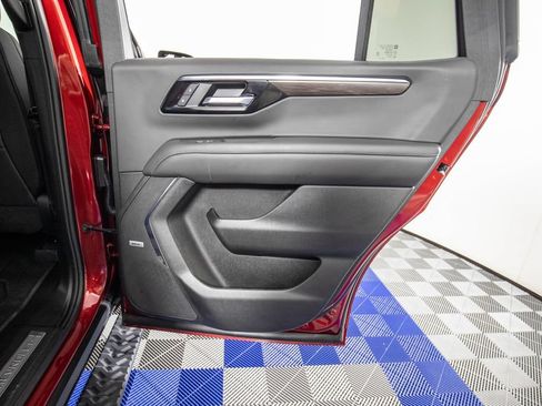 Used 2026 Chevrolet Tahoe Z71 w/ Z71 Off-Road Package AWD/4WD image 19