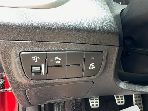 Used 2013 Hyundai Veloster w/ Style Pkg FWD image 12